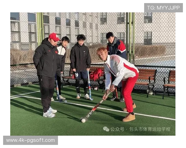 内蒙古男曲主力队员孟圆峰回母校包头市体校交流指导